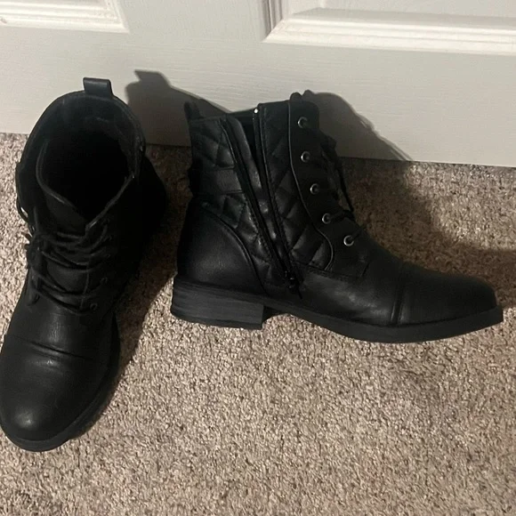 Black Combat Boots - Picture 6 of 7